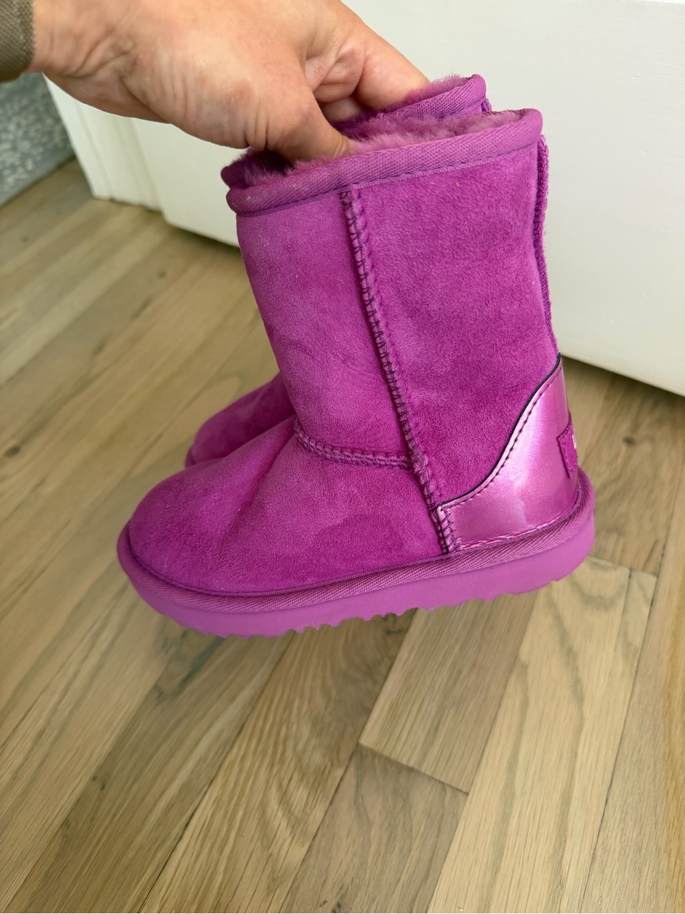 Uggs like new size 9